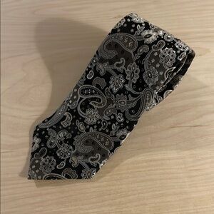 Croft & Barrow Black and Brown Paisley Tie 100% Silk